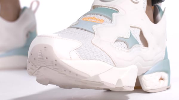 white reebok insta pump fury
